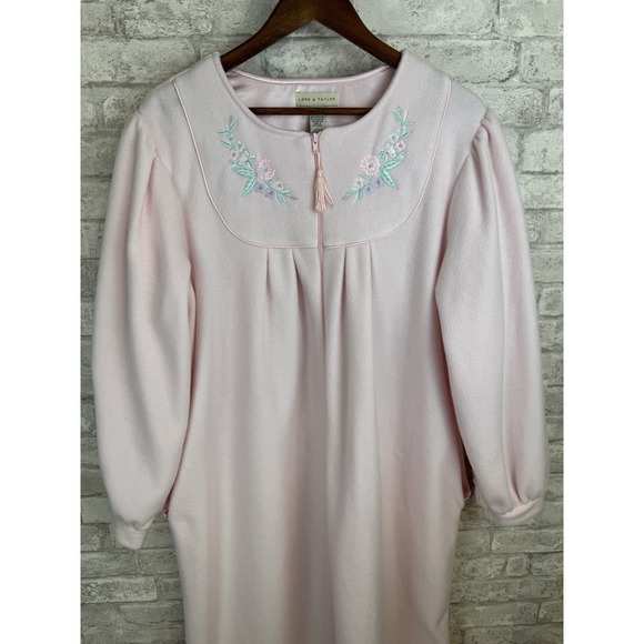 Lord & Taylor Pink Embroidered Robe - Picture 2 of 14